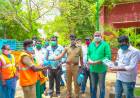 ஆய்வாளர் பாலமுருகன் தலைமையில் துப்புரவு தொழிலாளர்களுக்கு அத்தியாவசிய பொருட்கள் வழங்கப்பட்டது...