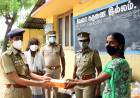 கருணை இல்லத்திற்கு மளிகை பொருட்களை வழங்கிய மாவட்ட காவல் கண்காணிப்பாளர் நிஷா பார்த்திபன் இ.கா.ப...