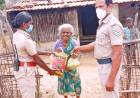 அரியலூர் மாவட்ட காவல்துறை மாவட்டத்தில் உள்ள அனைத்து பகுதிகளிலும் முதியவர்களுக்கு உதவி...