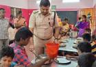 மனநிலை பாதிக்கபட்டோர் இல்லத்தில் உணவு வழங்கிய நெல்லை மாநகர காவல் துணை ஆணையர்…