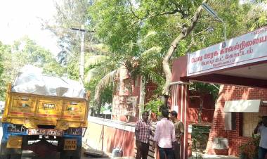   போடி DSP .ஈஸ்வரன்  தலைமையில் சுமார் 25 லட்சம் மதிப்புள்ள புகையிலைப் பொருள்கள் பிடிப்பட்டது...
