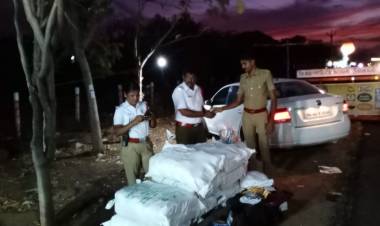 மூட்டை மூட்டையாக குட்கா பறிமுதல் தேனி மாவட்ட காவல்துறையின் பிடியில் சிக்கியது ...