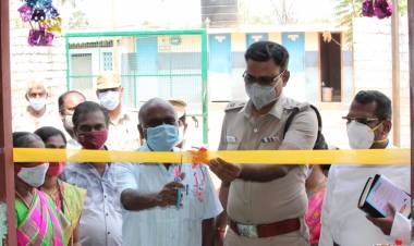 ஆதரவற்றோர் கருணை இல்லத்தில் தூத்துக்குடி மாவட்ட காவல் கண்காணிப்பாளர்  எஸ். ஜெயக்குமார்  கபசுரக்குடிநீர் வழங்கினார்...