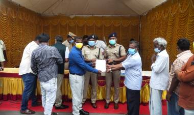 கோவை மாவட்டக் காவல் கண்காணிப்பாளர் செல்வநாகரத்தினம் இ.கா.ப., பொதுமக்களுக்கு அறிவுரை...