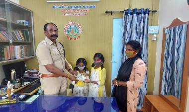 சேலம் மாநகர வடக்கு சரக உதவி ஆணையாளர்எஸ்.அனந்தகுமார் தலைமையில் கல்வி உதவி தொகை வழங்கப்பட்டது...