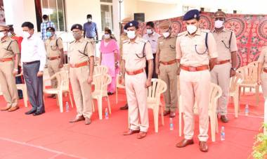 சென்னை பெருநகர காவல் ஆணையாளர் சங்கர் ஜிவால், இ.கா.ப.,19 காவல் ஆளிநர்களின் திருவுருவ  படங்களுக்கு, மலர் தூவி  மௌன அஞ்சலி  செலுத்தினார்...