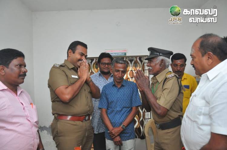 93 வயதில் உழைக்கும் தன்னம்பிக்கை பெரியவர்  மகனை போல  வந்து கெளரவப்படுத்தி உதவிய  நெல்லை காவல் துணை ஆணையர் சரவணன்...