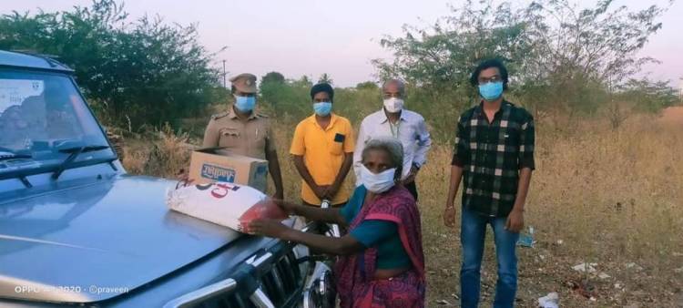 வறுமையில் வாடிய குடும்பங்களுக்கு உதவிக்கரம் நீட்டிய கோவில்பட்டி மேற்கு காவல் நிலைய ஆய்வாளர் ஐயப்பன் ...