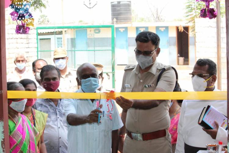 ஆதரவற்றோர் கருணை இல்லத்தில் தூத்துக்குடி மாவட்ட காவல் கண்காணிப்பாளர்  எஸ். ஜெயக்குமார்  கபசுரக்குடிநீர் வழங்கினார்...
