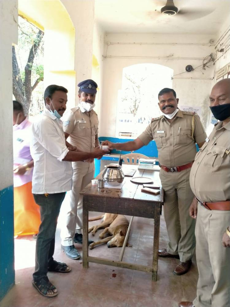 விழிப்புணர்வை ஏற்படுத்தி வரும் நெல்லை மாவட்ட காவல் துறையினர்...
