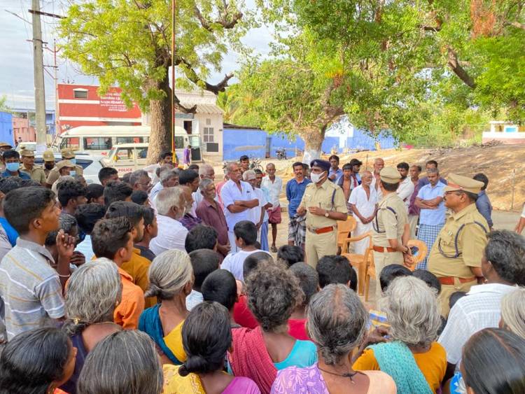 பொதுமக்களுக்கு சமூக நல்லினக்கணம் தொடர்பான விழிப்புணர்வு கூட்டம் மாவட்ட காவல் கண்காணிப்பாளர் நெ.மணிவண்ணன் இ.கா.ப அவர்கள் தலைமையில் நடைபெற்றது...
