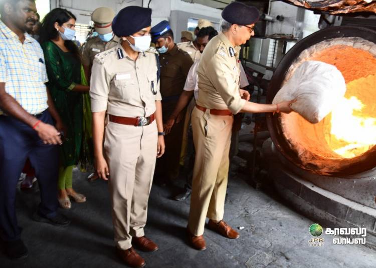சென்னை பெருநகர காவல் ஆணையாளர் சங்கர் ஜிவால் IPS அவர்கள் முன்னிலையில் இரண்டு கோடி மதிப்புள்ள போதை பொருள் அழிக்கப்பட்டது.