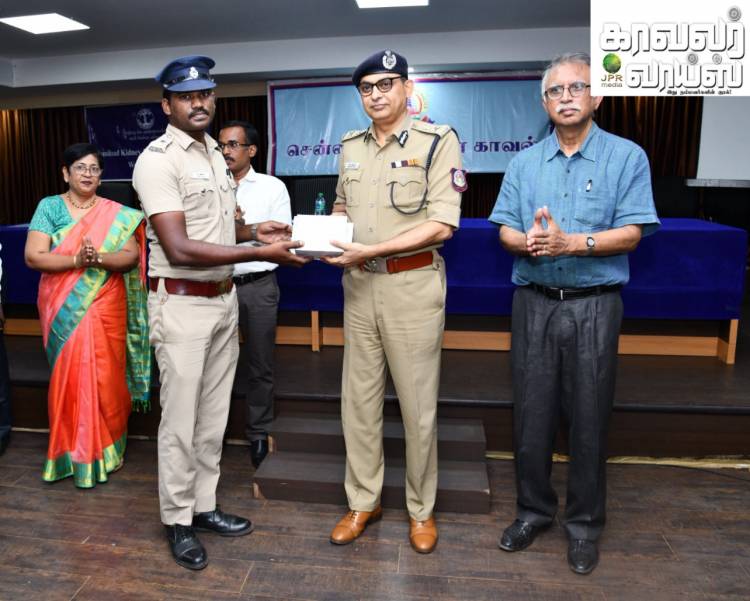 சென்னை பெருநகர காவல் ஆணையாளர் சங்கர் ஜிவால், இ.கா.ப., அவர்கள் இரத்த அழுத்த பரிசோதனை கருவிகளை சென்னை காவல்நிலையங்களுக்கு வழங்கினார்...